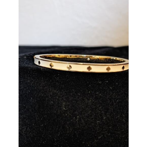 Kate Spade New York White Enamel Gold Tone Hinge Bangle Bracelet - Picture 6 of 7